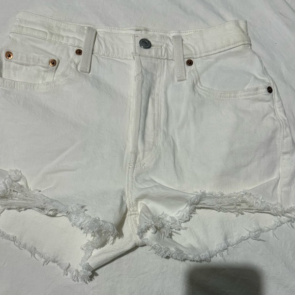 Levi's White Jean Shorts Distressed Raw-Edge - Picture 2 of 12